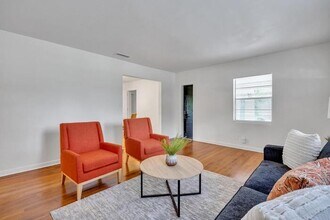 6333 Sauterne Dr in Jacksonville, FL - Building Photo - Building Photo