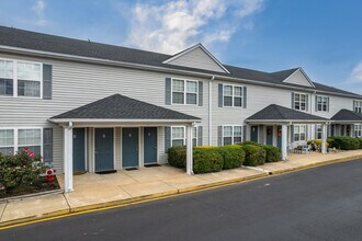 East Atlantic Apartments in Rehoboth Beach, DE - Foto de edificio - Building Photo