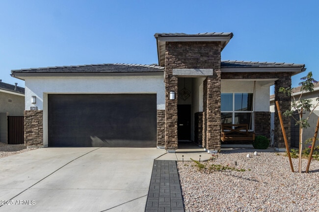 15612 W Smoketree Dr in Surprise, AZ - Building Photo - Building Photo