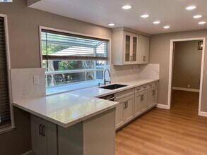 4919 Mohr Ave in Pleasanton, CA - Building Photo - Building Photo