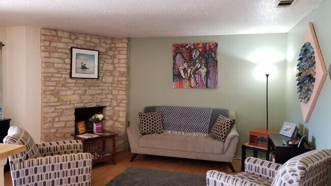 2311 Rachael Ct in Austin, TX - Building Photo - Building Photo