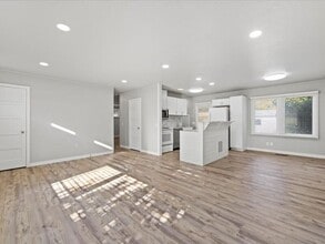 1006 Van Giesen St in Richland, WA - Building Photo - Building Photo