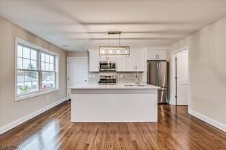 1400 Hamilton Blvd in South Plainfield, NJ - Foto de edificio - Building Photo