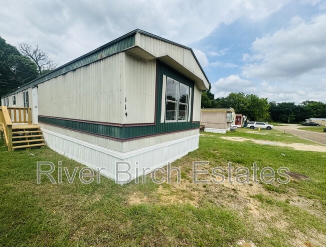 12182 State Hwy 64 in Tyler, TX - Building Photo - Building Photo