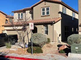 668 Moonlight Stroll St in Henderson, NV - Building Photo