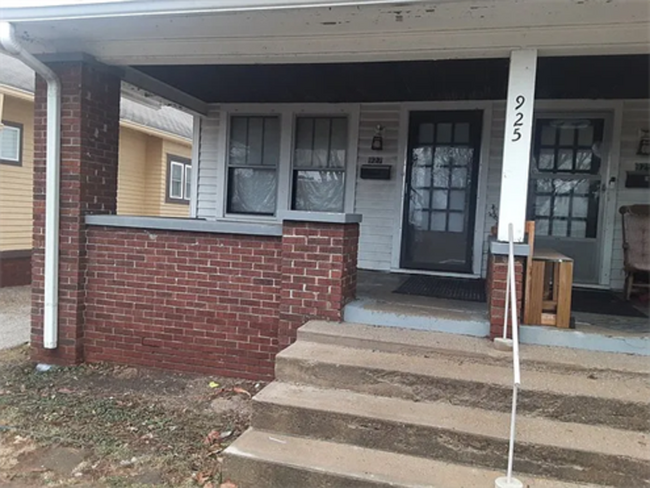 property at 925 Dequincy St