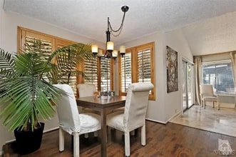 843 Holbrook Ave in Simi Valley, CA - Building Photo - Building Photo