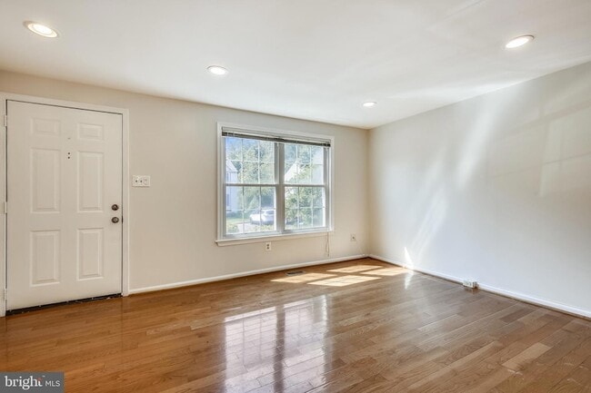 3032 Braxton Wood Ct in Fairfax, VA - Foto de edificio - Building Photo