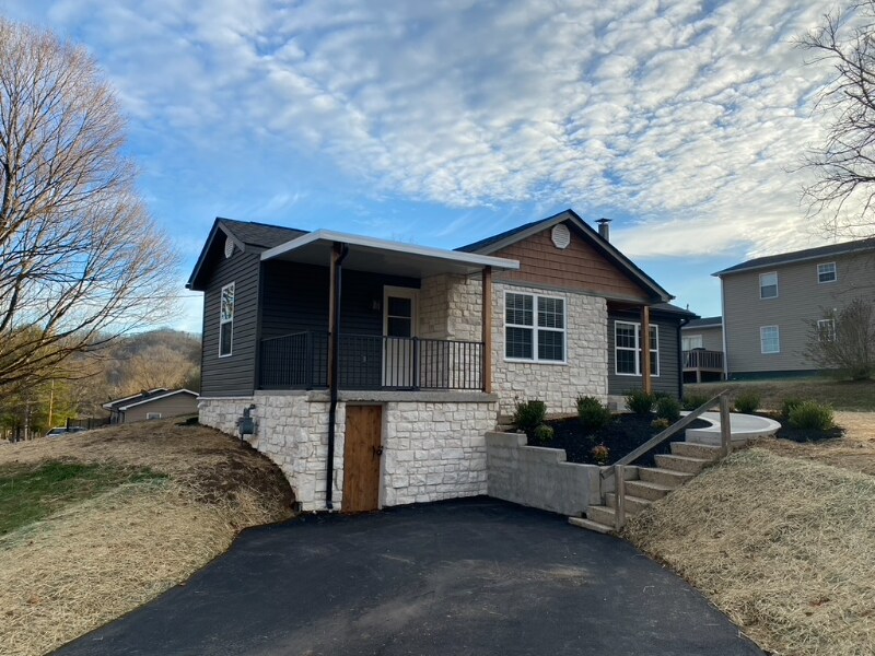 811 Ridgeview Dr in Clinton, TN - Building Photo