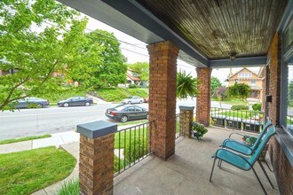 2426 Fairview Ave-Unit -2 in Cincinnati, OH - Building Photo - Building Photo