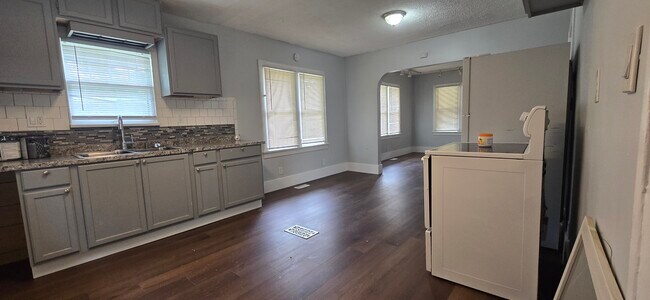 property at 2612 Flushing Rd