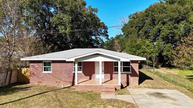 2822 W Yonge St in Pensacola, FL - Building Photo - Building Photo