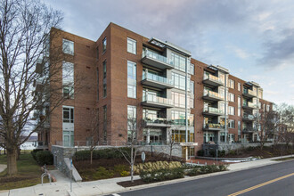 The Oronoco in Alexandria, VA - Building Photo - Building Photo