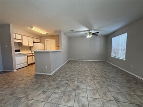 10007 Emerald Creek Dr in Houston, TX - Building Photo - Building Photo