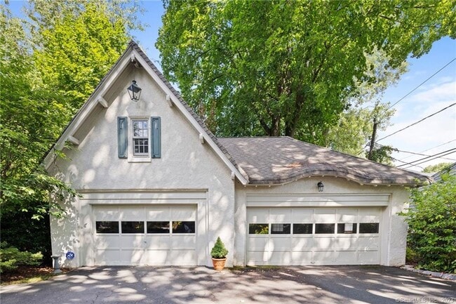 property at 20 Sycamore Rd