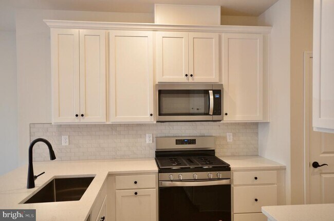 property at 1305 Parker Blvd