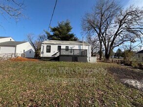 6811 Brower Ct in Berkeley, MO - Building Photo - Building Photo