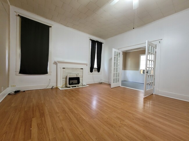 1709 Avenue C, Unit A in Brownwood, TX - Foto de edificio - Building Photo