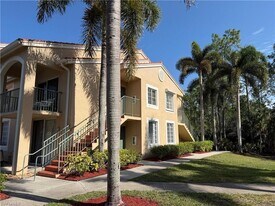 1260 Wildwood Lakes Blvd in Naples, FL - Building Photo