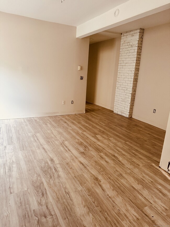 50 Hunters Ave in Norwich, CT - Building Photo - Building Photo