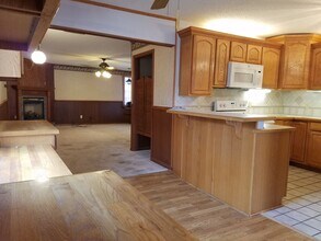 3542 S Bonn St in Wichita, KS - Building Photo - Building Photo