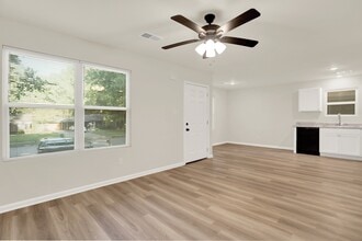 5104 Breckenwood Dr in Memphis, TN - Building Photo - Building Photo