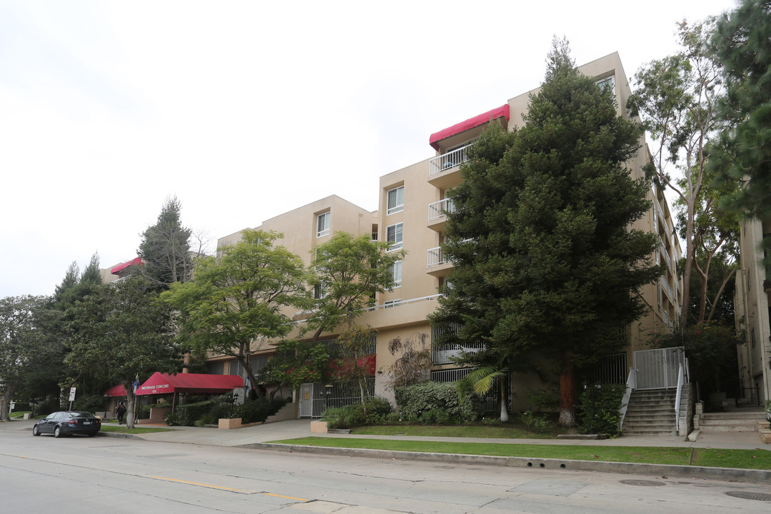 Westwood Concord Apartments in Los Angeles, CA - Building Photo