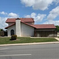 6005 Fairfax Rd in Bakersfield, CA - Building Photo