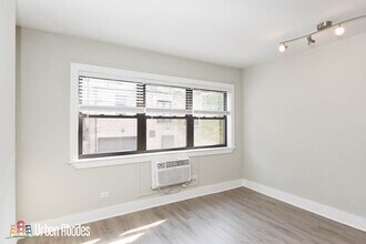1437 N Dearborn St, Unit 2J in Chicago, IL - Building Photo - Building Photo