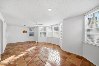 600 First St in Neptune Beach, FL - Building Photo - Building Photo