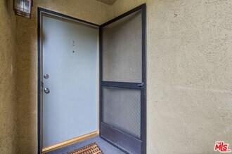 8630 Falmouth Ave in Los Angeles, CA - Building Photo - Building Photo
