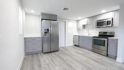 4225 32nd Ave in Vero Beach, FL - Foto de edificio