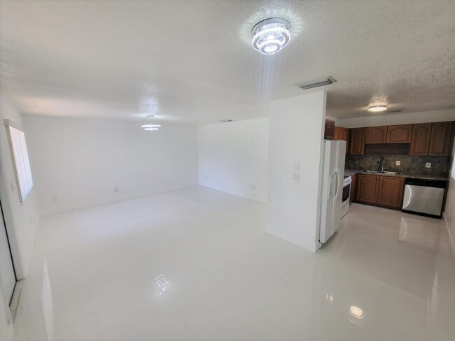 22227 SW 103rd Ct in Cutler Bay, FL - Building Photo - Building Photo