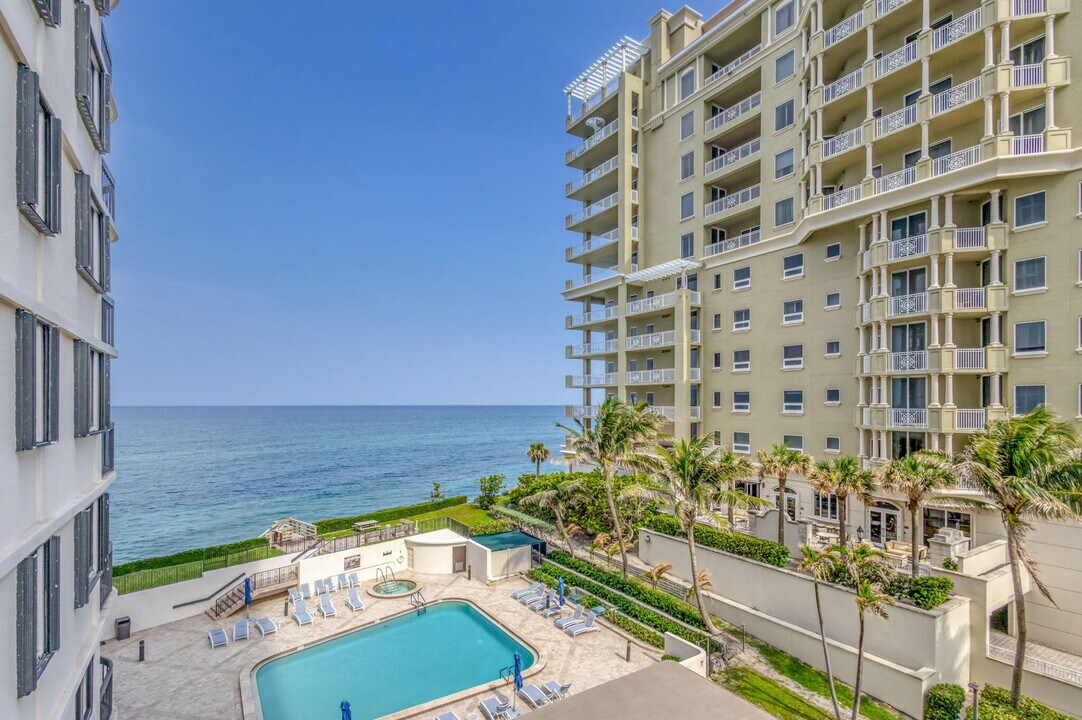 5380 N Ocean Dr in Riviera Beach, FL - Building Photo
