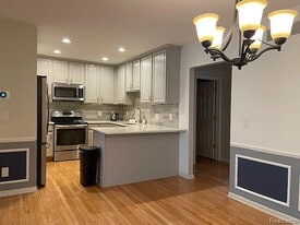 158 Tiffany Ln in Royal Oak, MI - Building Photo