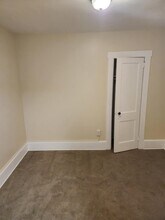 114 E Main St in Middletown, NY - Foto de edificio - Building Photo