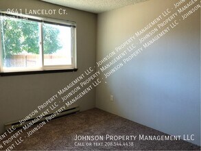 9641 Lancelot Ct in Boise, ID - Foto de edificio - Building Photo