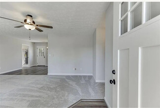 284 Courtyard Cir in Winder, GA - Building Photo - Building Photo