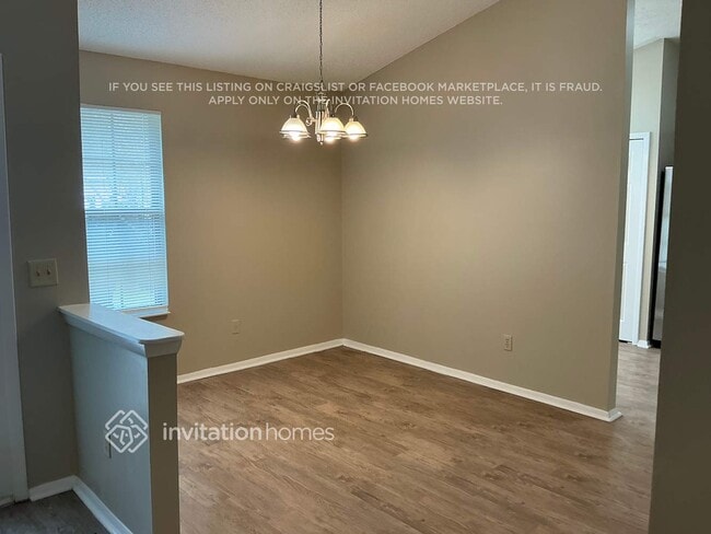 8005 Weather Vane Dr in Jacksonville, FL - Building Photo - Building Photo