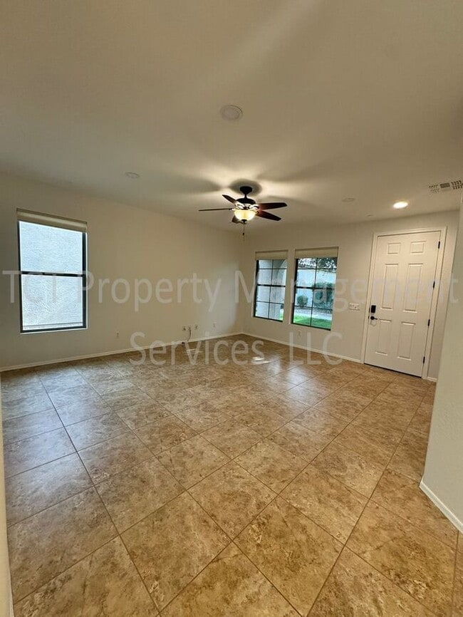 4621 E Blue Sage Rd in Gilbert, AZ - Building Photo - Building Photo