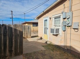2507 Alaska Ave in Alamogordo, NM - Building Photo