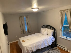 130 Bartram Ave in Lansdowne, PA - Foto de edificio - Building Photo