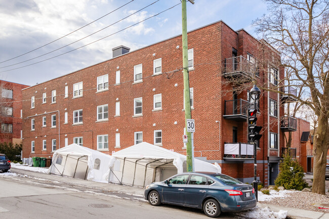 3850 De La Côte-Sainte-Catherine Ch in Montréal, QC - Building Photo - Building Photo