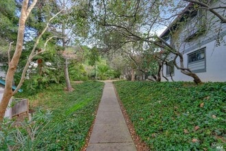 21 Woodstock Ct in San Rafael, CA - Building Photo - Building Photo