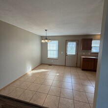 108 Spruce Ave in Clever, MO - Building Photo - Building Photo