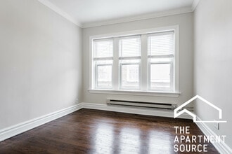 3825 N Greenview Ave, Unit 2E in Chicago, IL - Building Photo - Building Photo