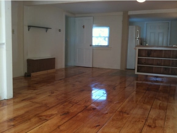 property at 1711 W Woodstock Rd