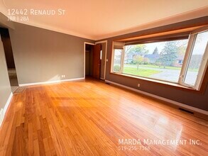 12442 Renaud St in Windsor, ON - Building Photo - Building Photo