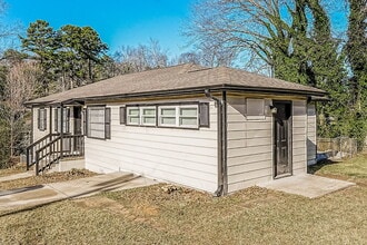 9601 Red Ln Dr, Unit A115 in Birmingham, AL - Building Photo - Building Photo