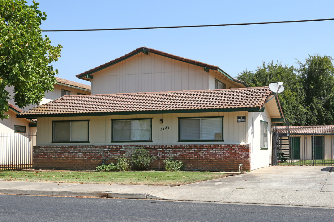 Evergreen Apartments in Merced, CA - Building Photo